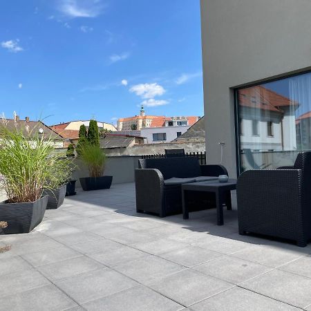 Apartmany Rose ميكولوف المظهر الخارجي الصورة