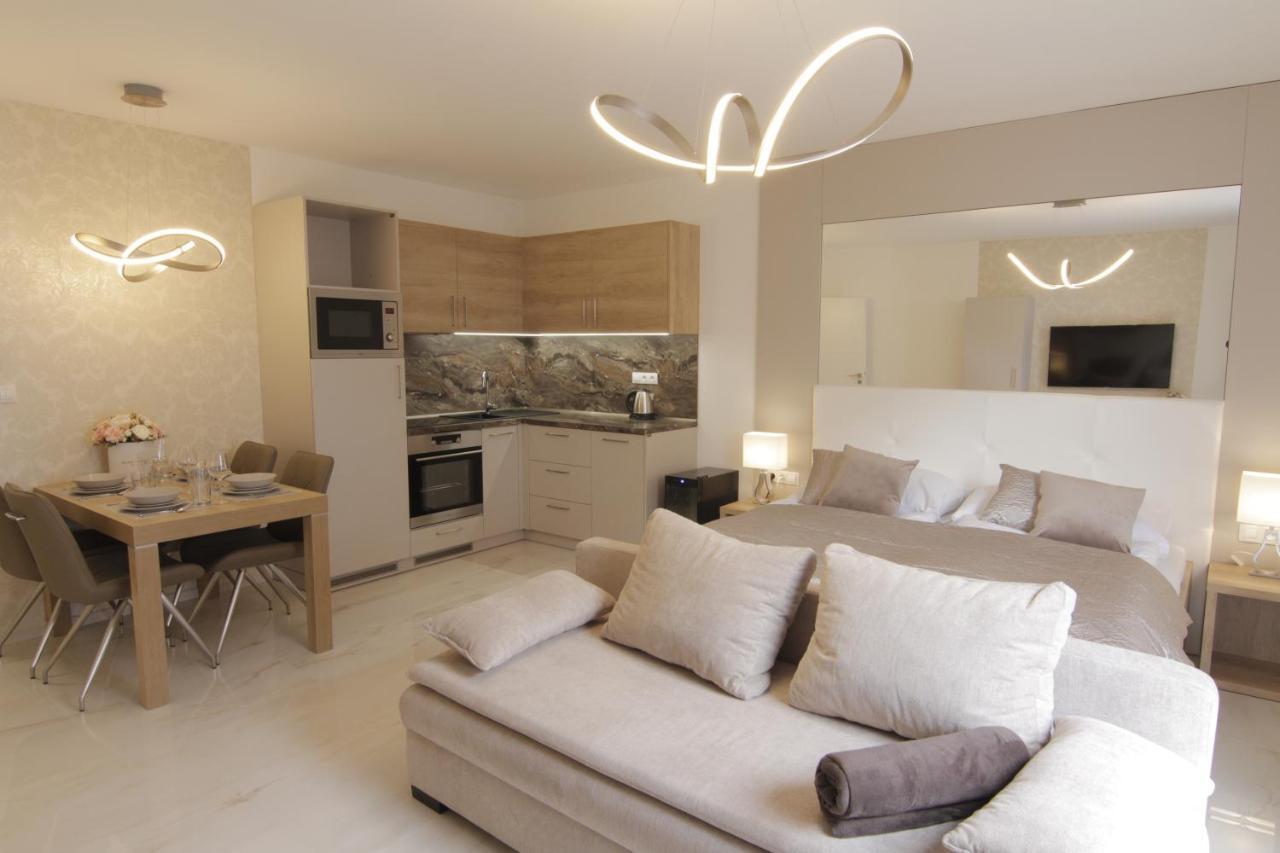 Apartmany Rose ميكولوف المظهر الخارجي الصورة